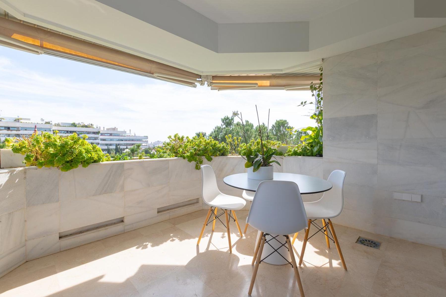 Lujoso Apartamento Con Piscina En Paseo Maritimo Marbella Eksteriør bilde