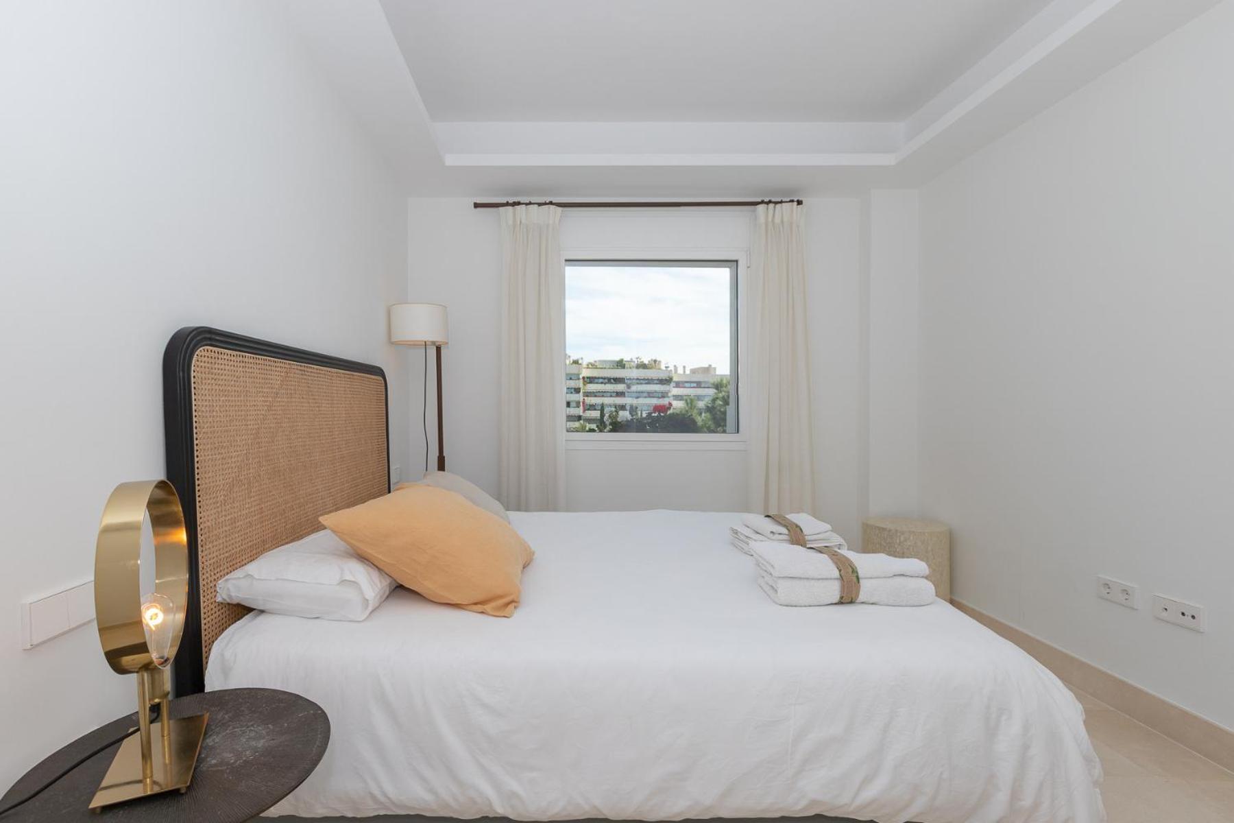 Lujoso Apartamento Con Piscina En Paseo Maritimo Marbella Eksteriør bilde